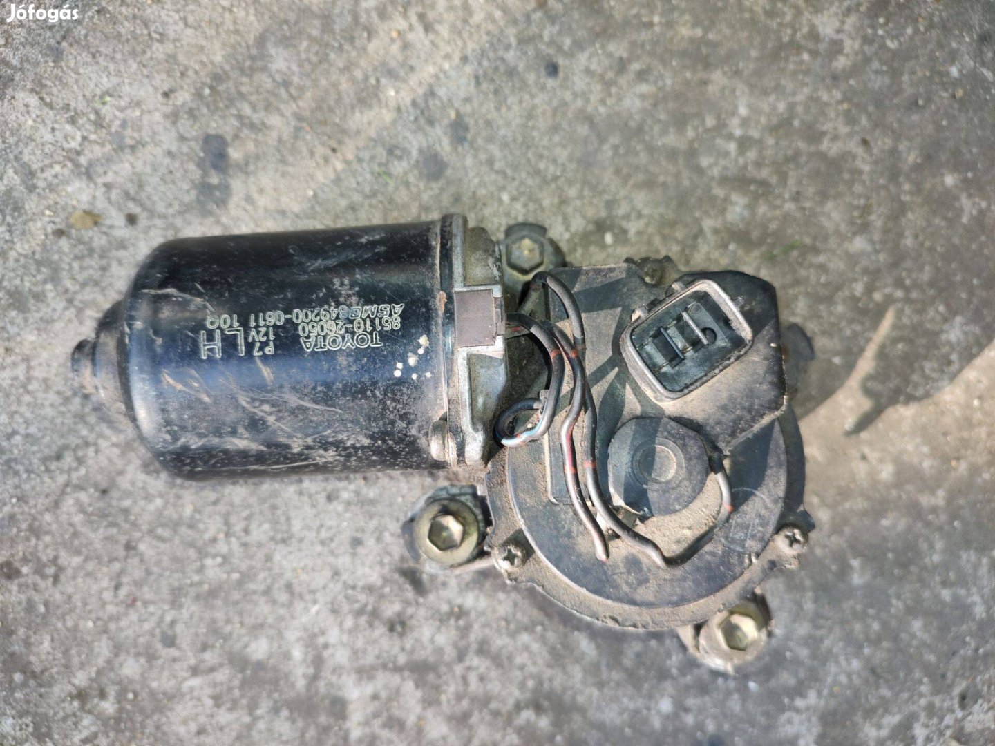 Toyota Hiace ablaktörlő motor 85110-26050