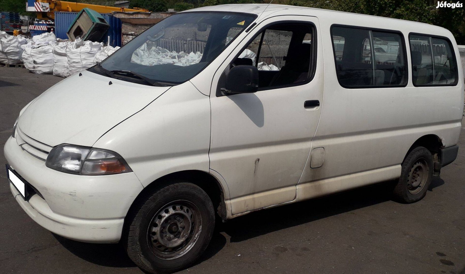 Toyota Hiace gyári 8-9 fős busz első ajtó