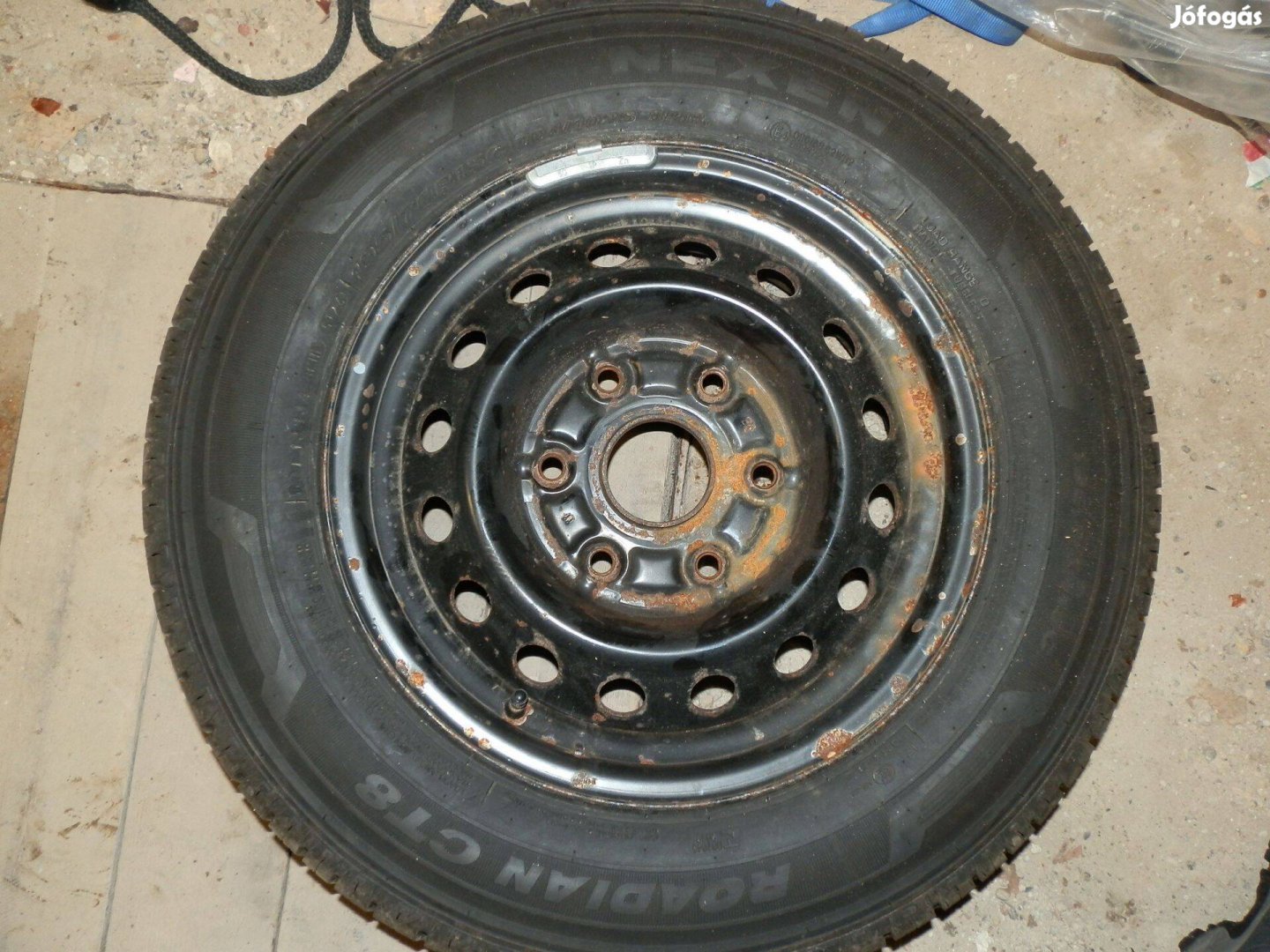 Toyota Hiace nyárigumilemezfelni