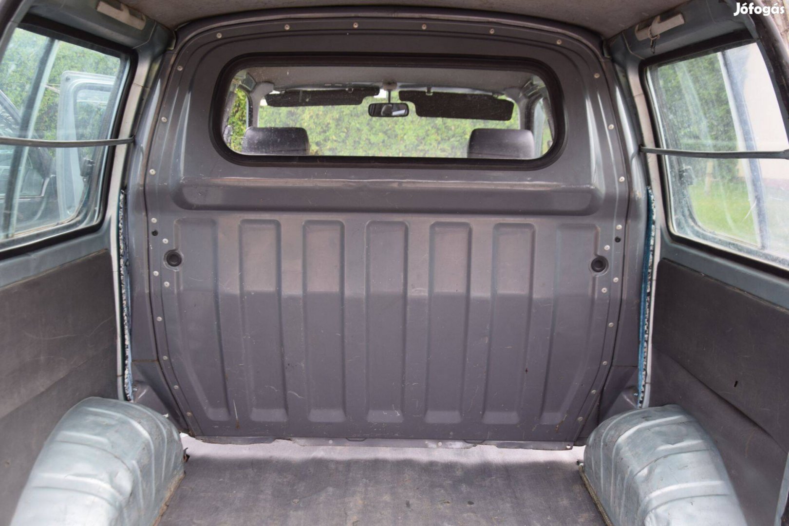 Toyota Hiace válaszfal újszerűen eladó