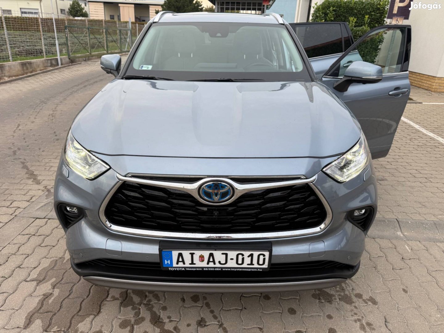 Toyota Highlander megkímélt, újszerű állapotban eladó !
