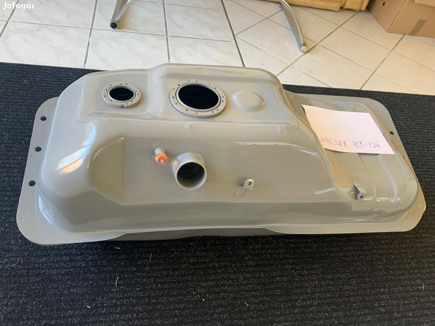 Toyota Hilux 1989-1997 alkatrészek, új üzemanyagtartály tank eladó