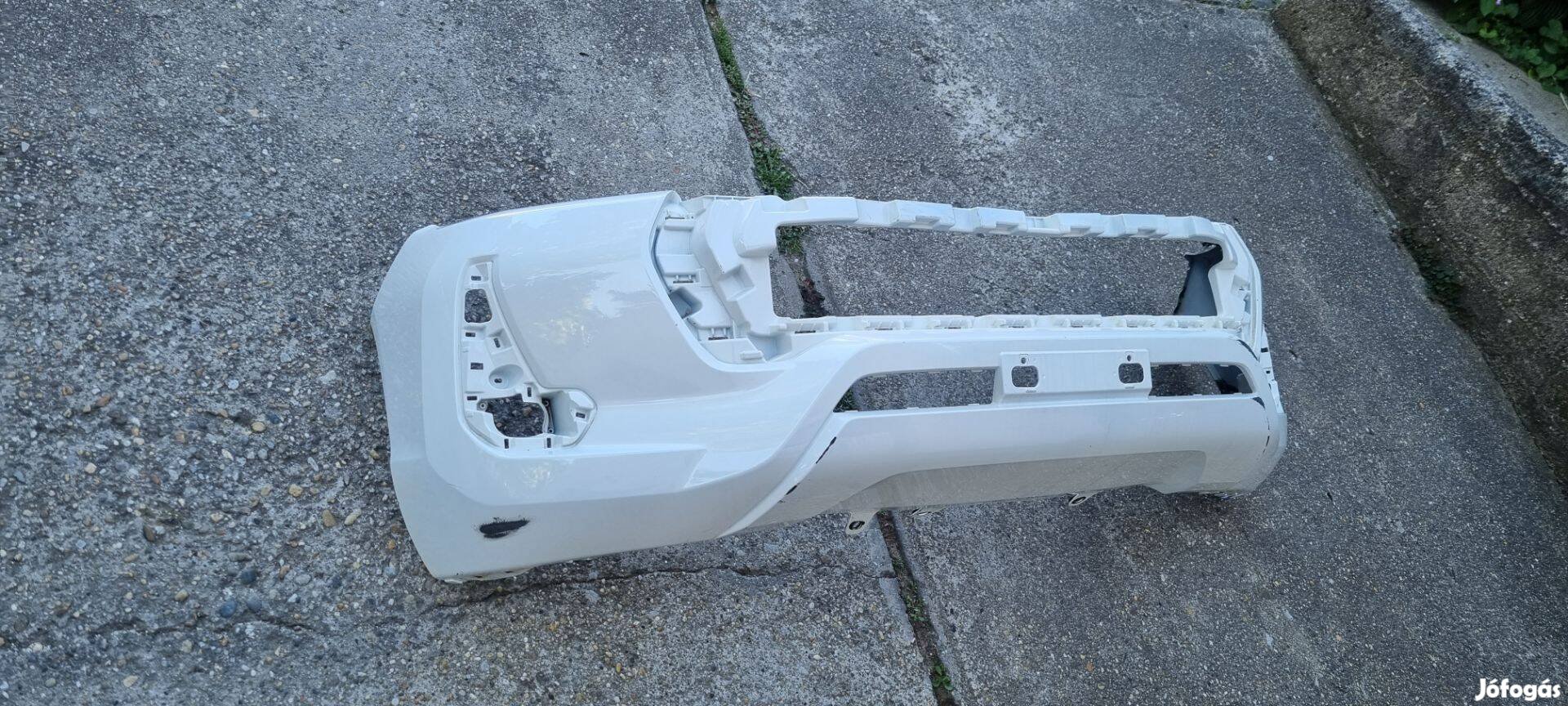 Toyota Hilux 20- Első lökhárító