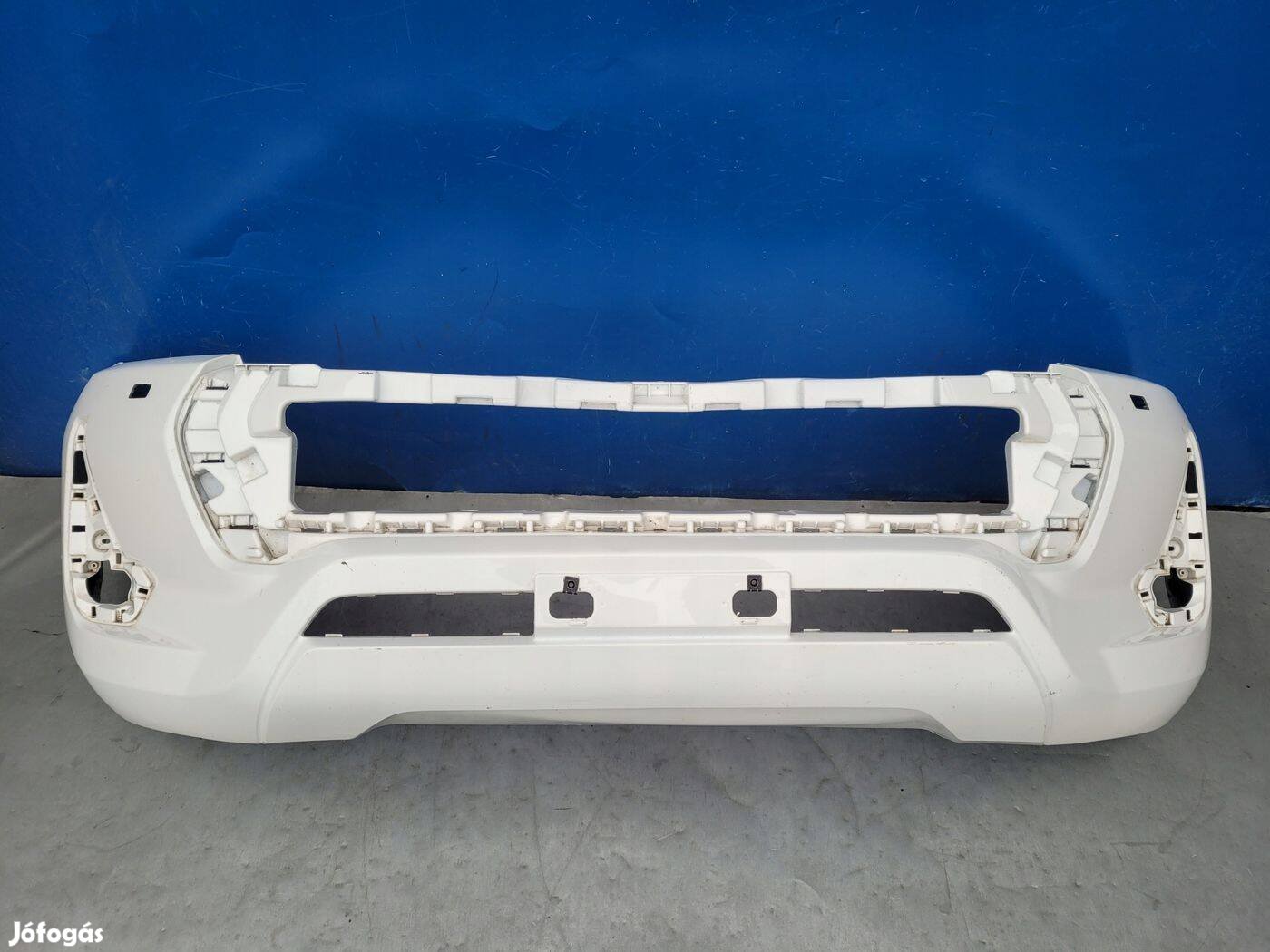 Toyota Hilux első lökhárító 2015-