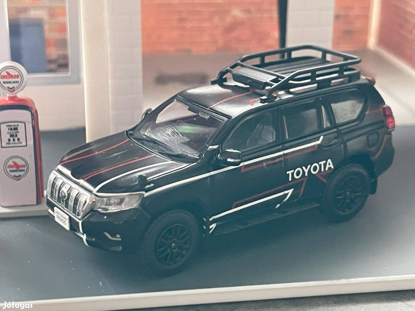 Toyota Land Cruiser Prado modellautó - GCD 1:64 méret