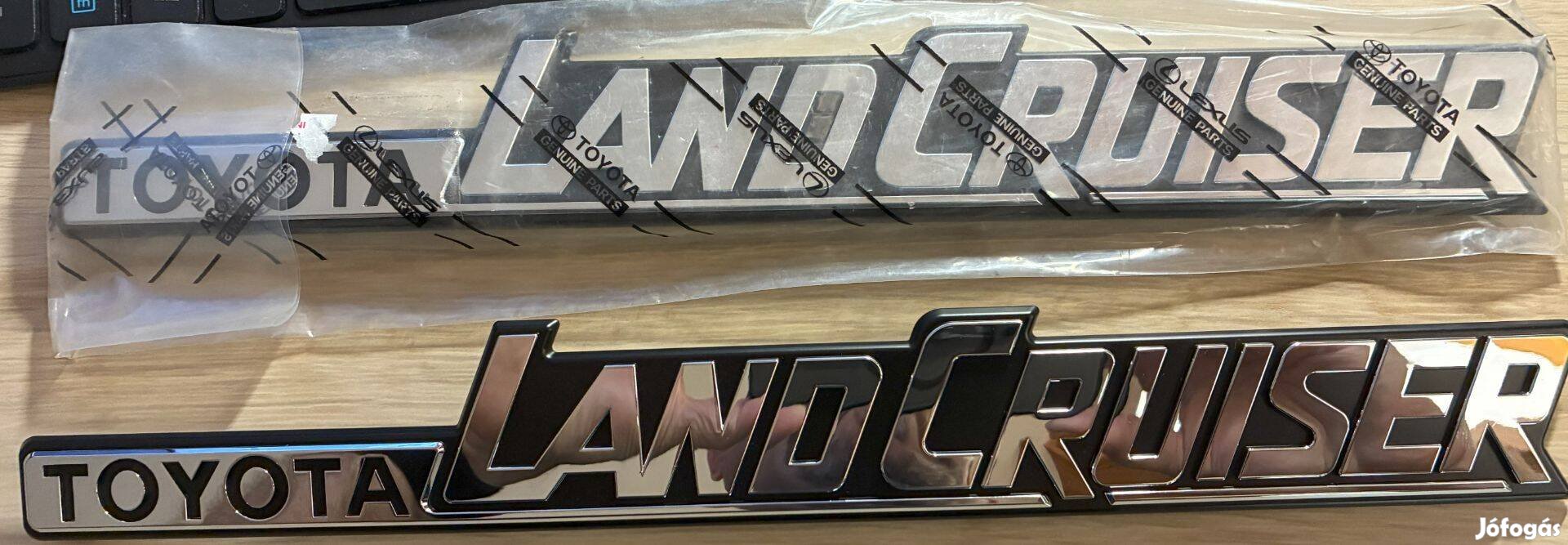 Toyota Land Cruiser első sárvédő felirat, logo pár