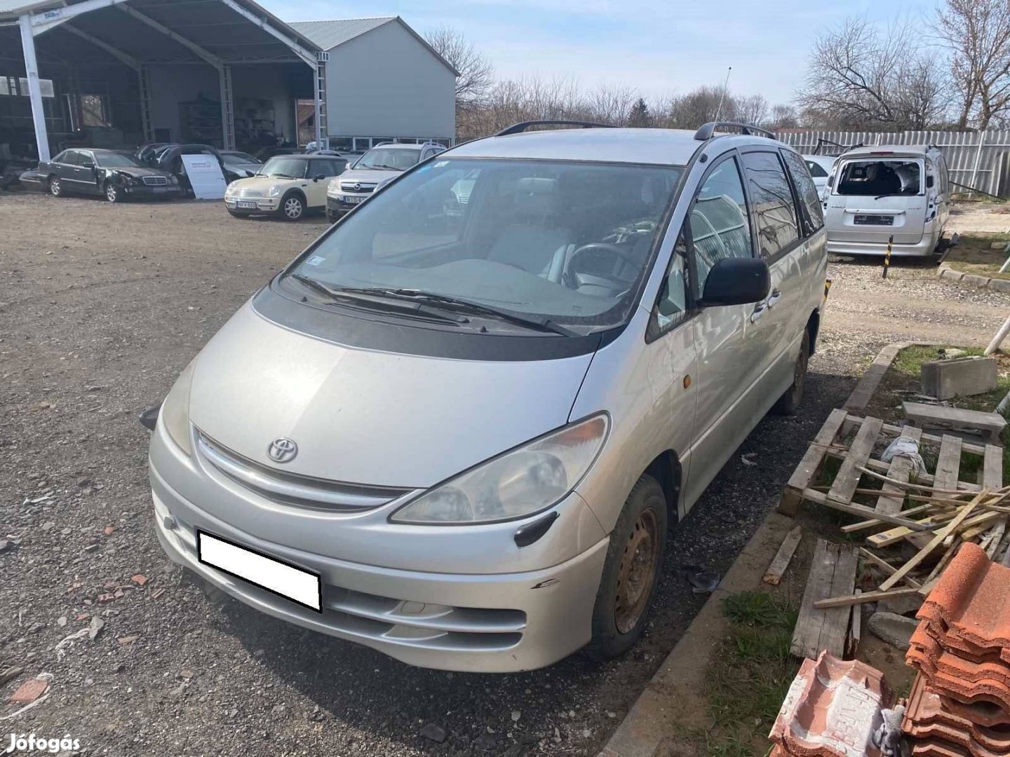 Toyota Previa 2.4 benzin 2000 bontott minden alkatrésze eladó