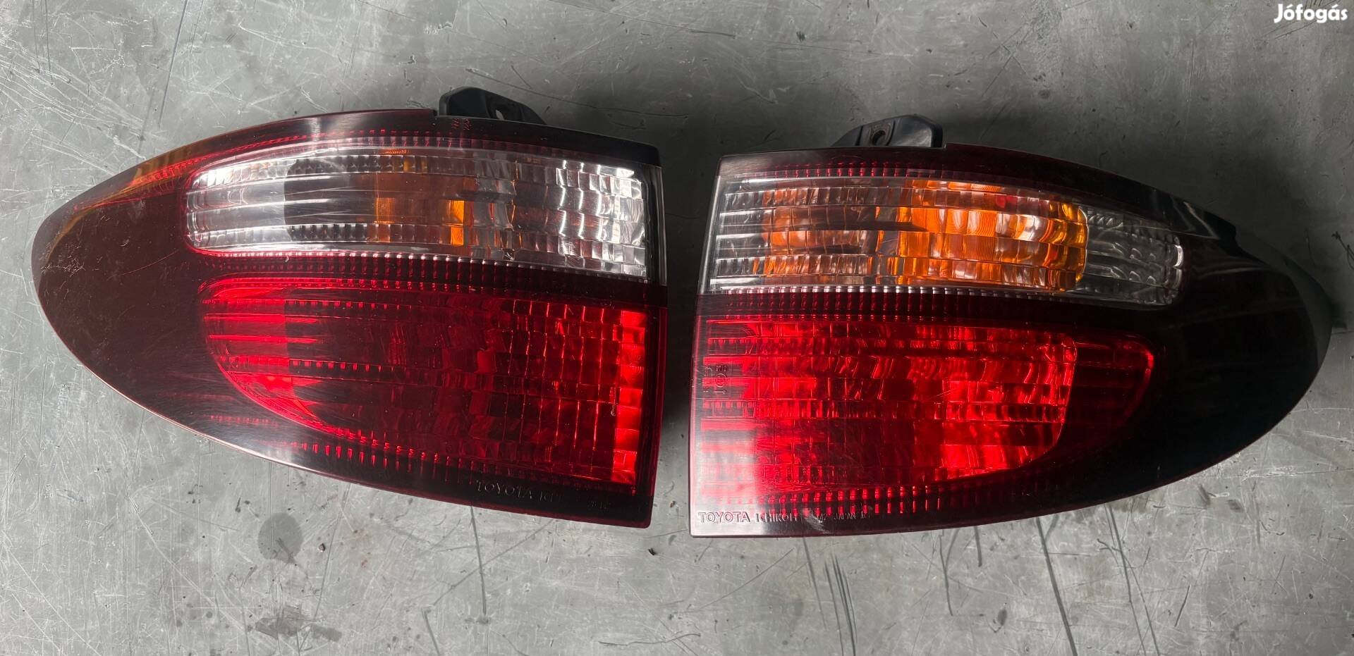 Toyota Previa hátsó lámpa