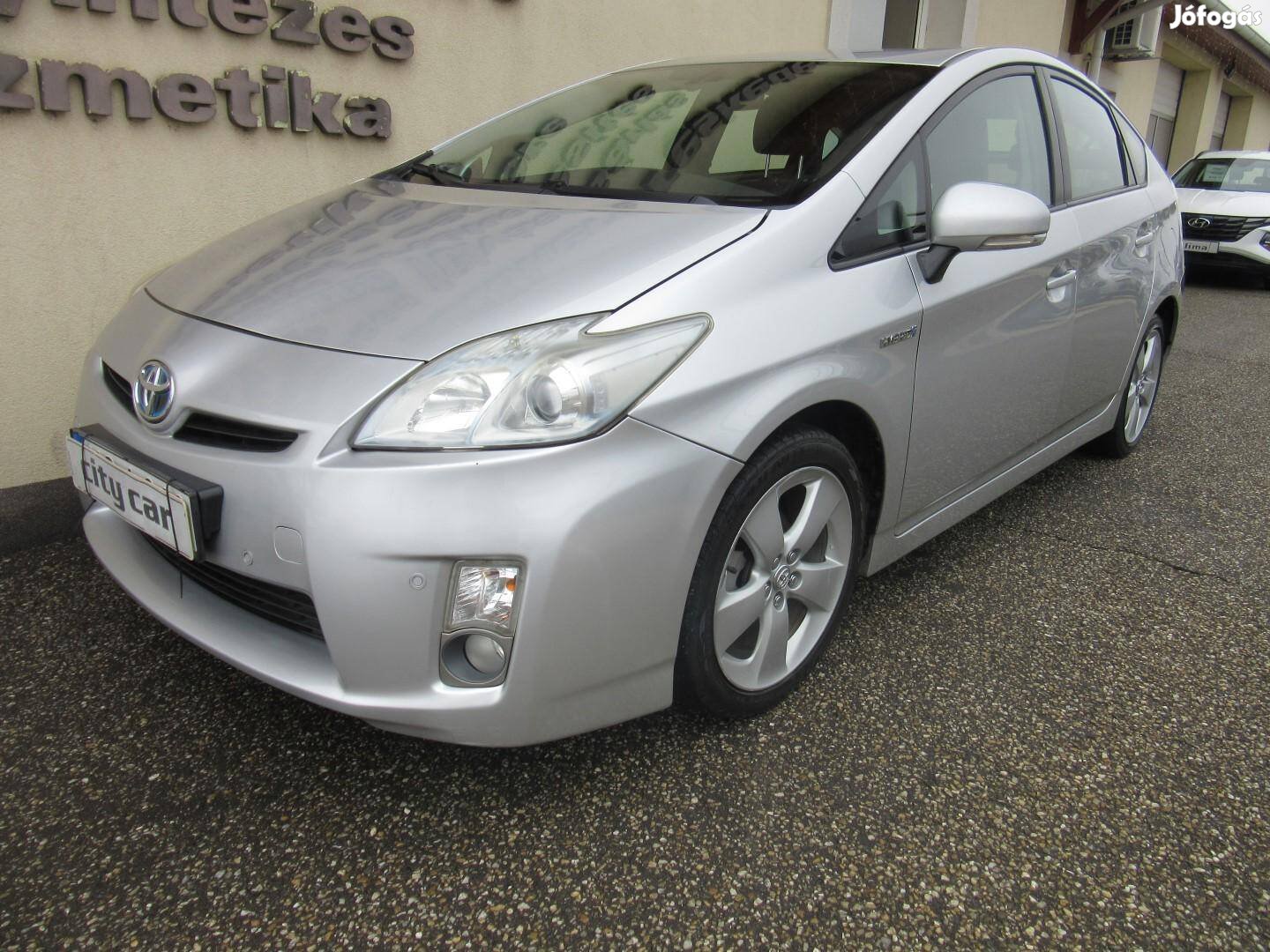 Toyota Prius 1.8 HSD(Automata) Navi. Digitklima...