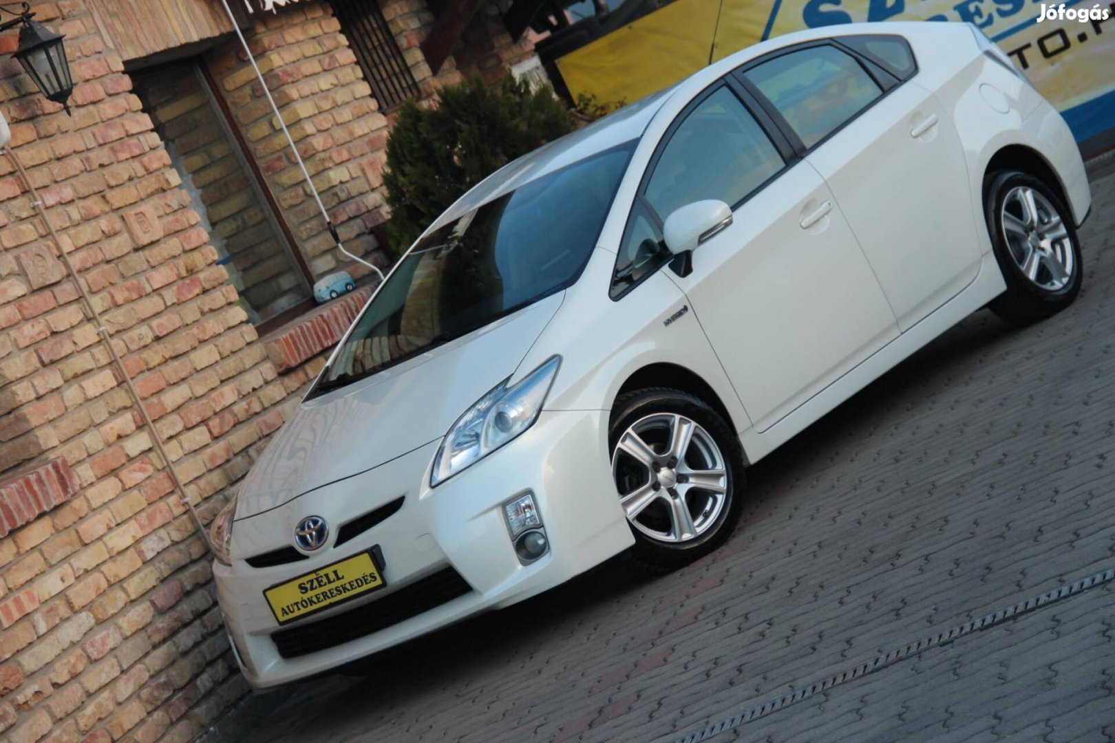 Toyota Prius 1.8 HSD Sol (Automata)