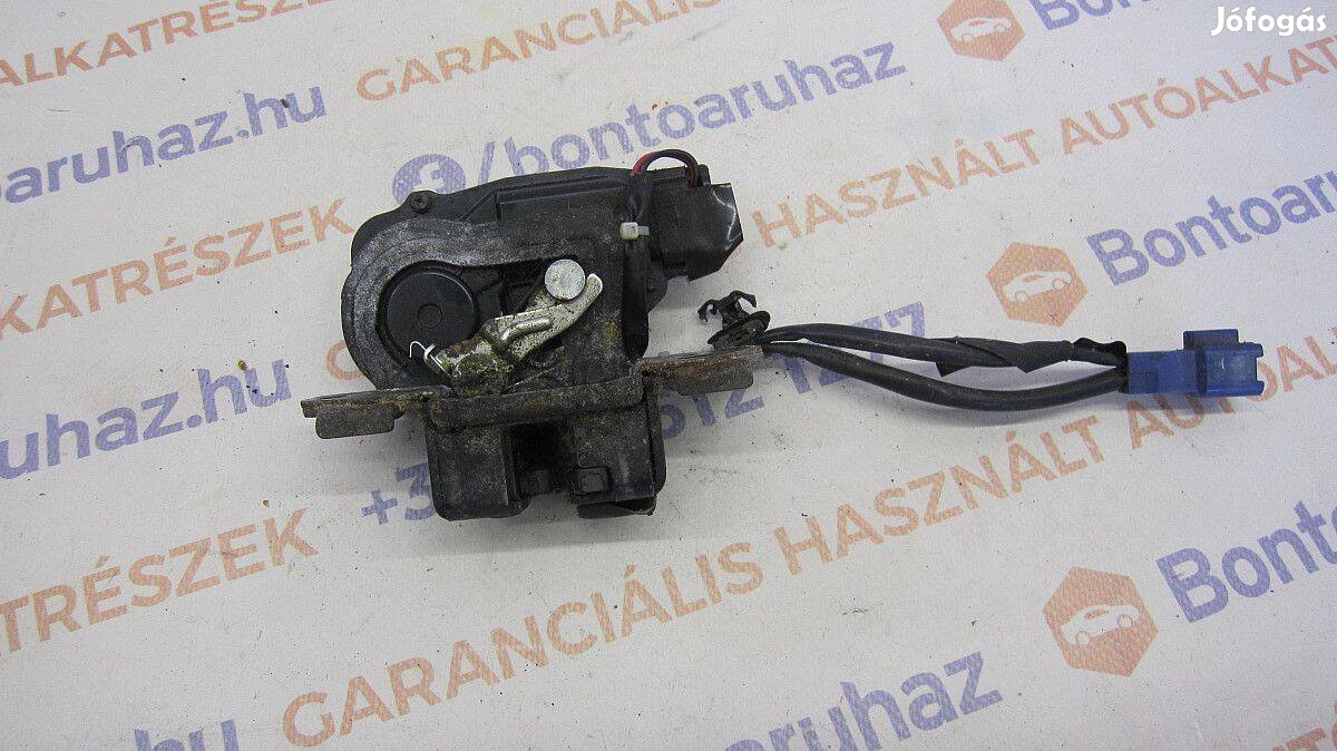 Toyota Prius Eladó gyári, bontott csomagtér ajtó zár