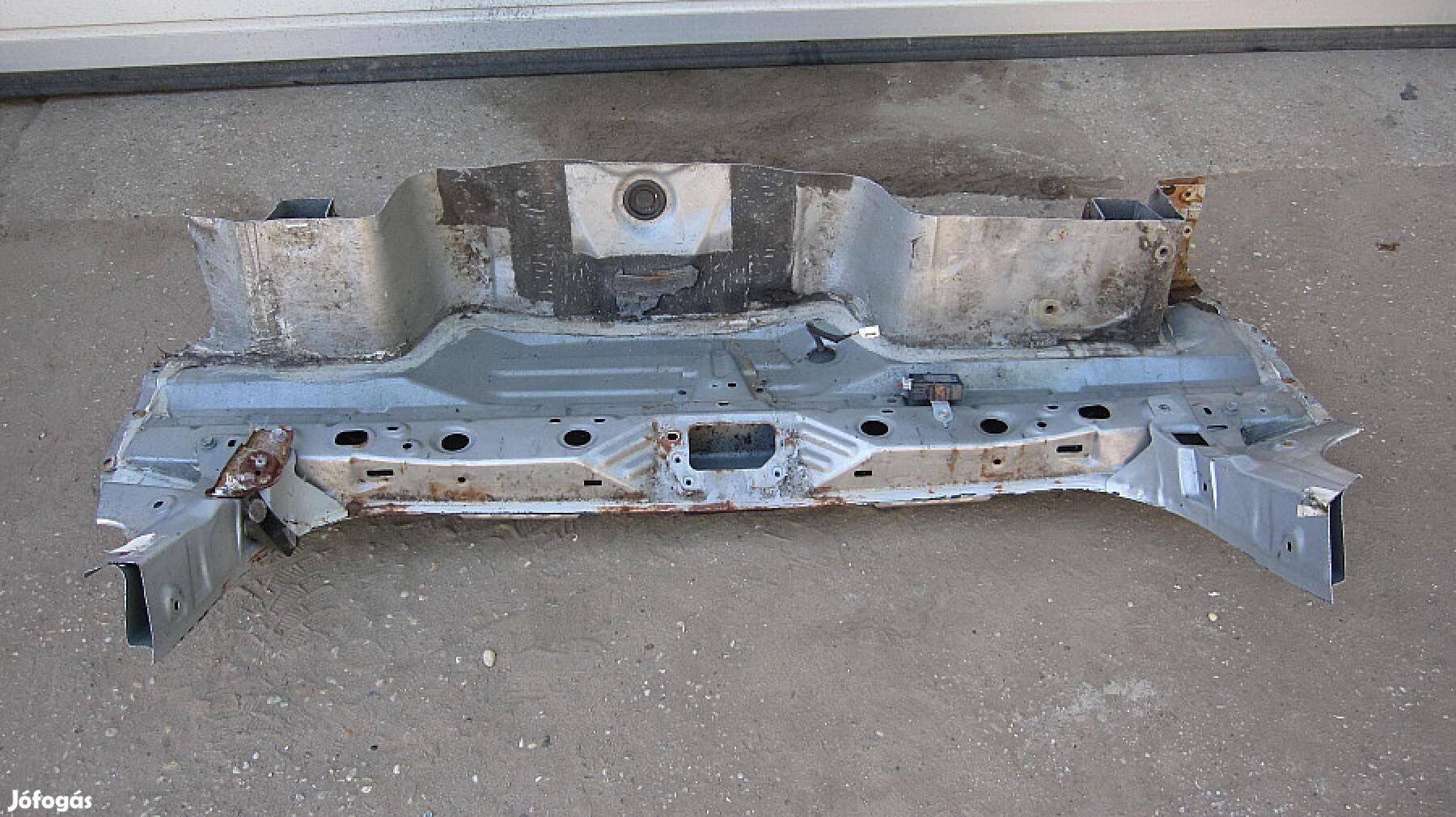 Toyota Prius Eladó gyári, bontott hátfal fenéklemez