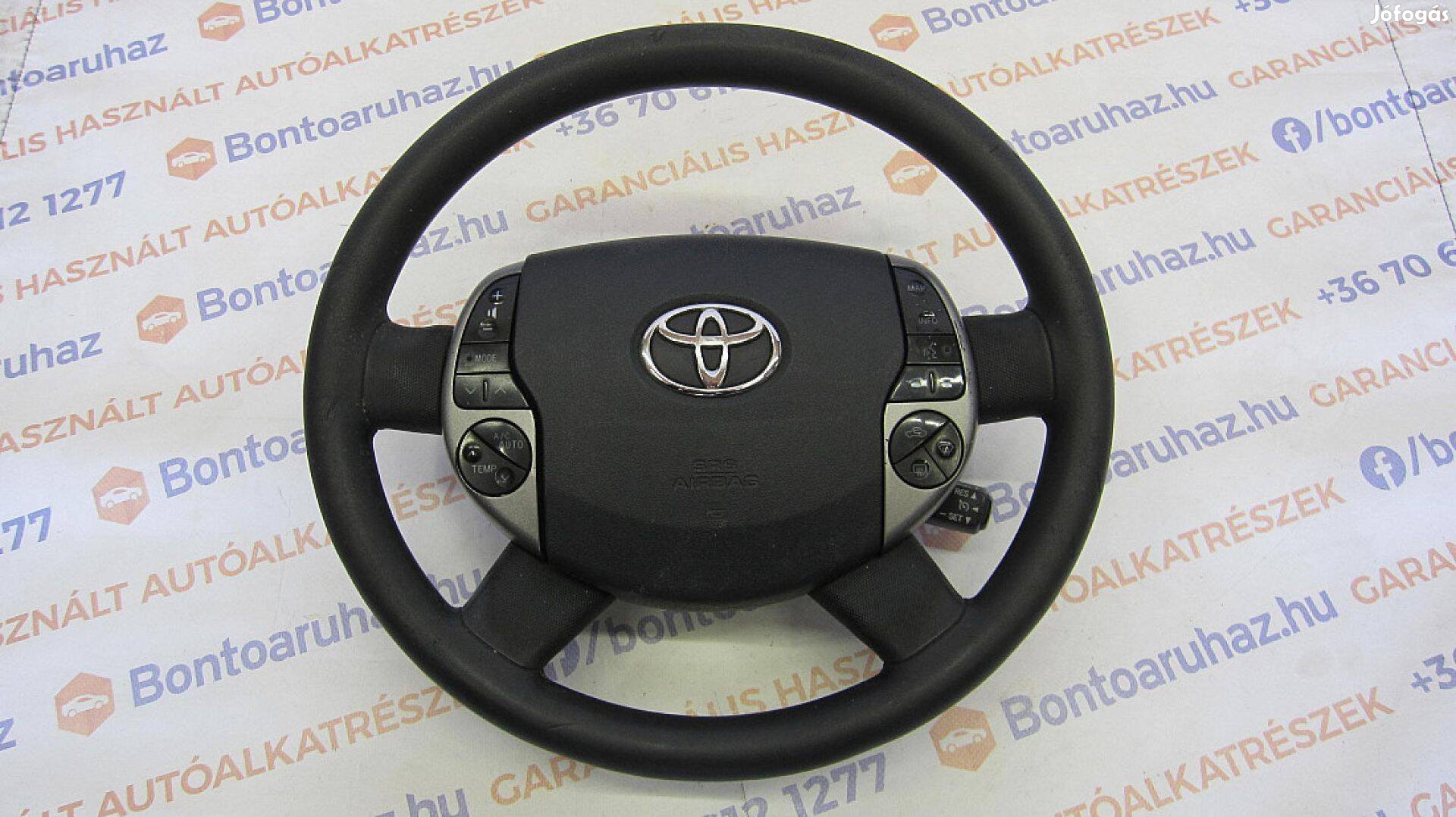 Toyota Prius Eladó gyári, multikormány gombokkal légzsákkal