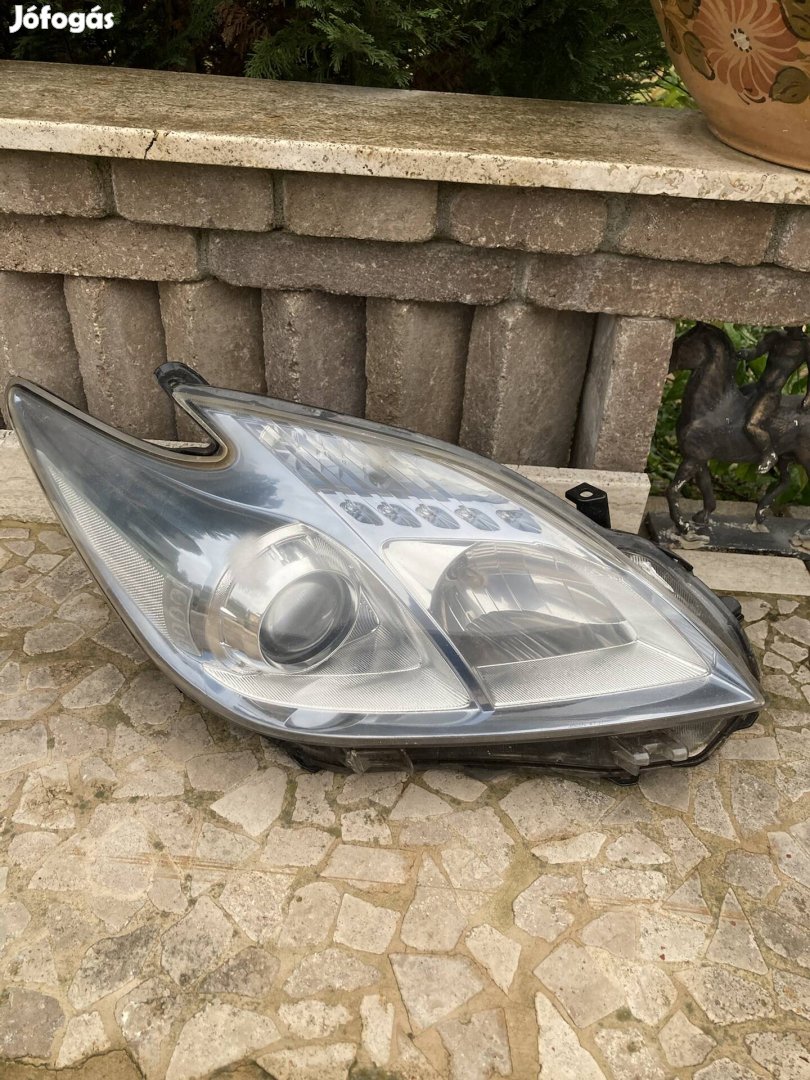 Toyota Prius II. Jobb Xenon fényszóró
