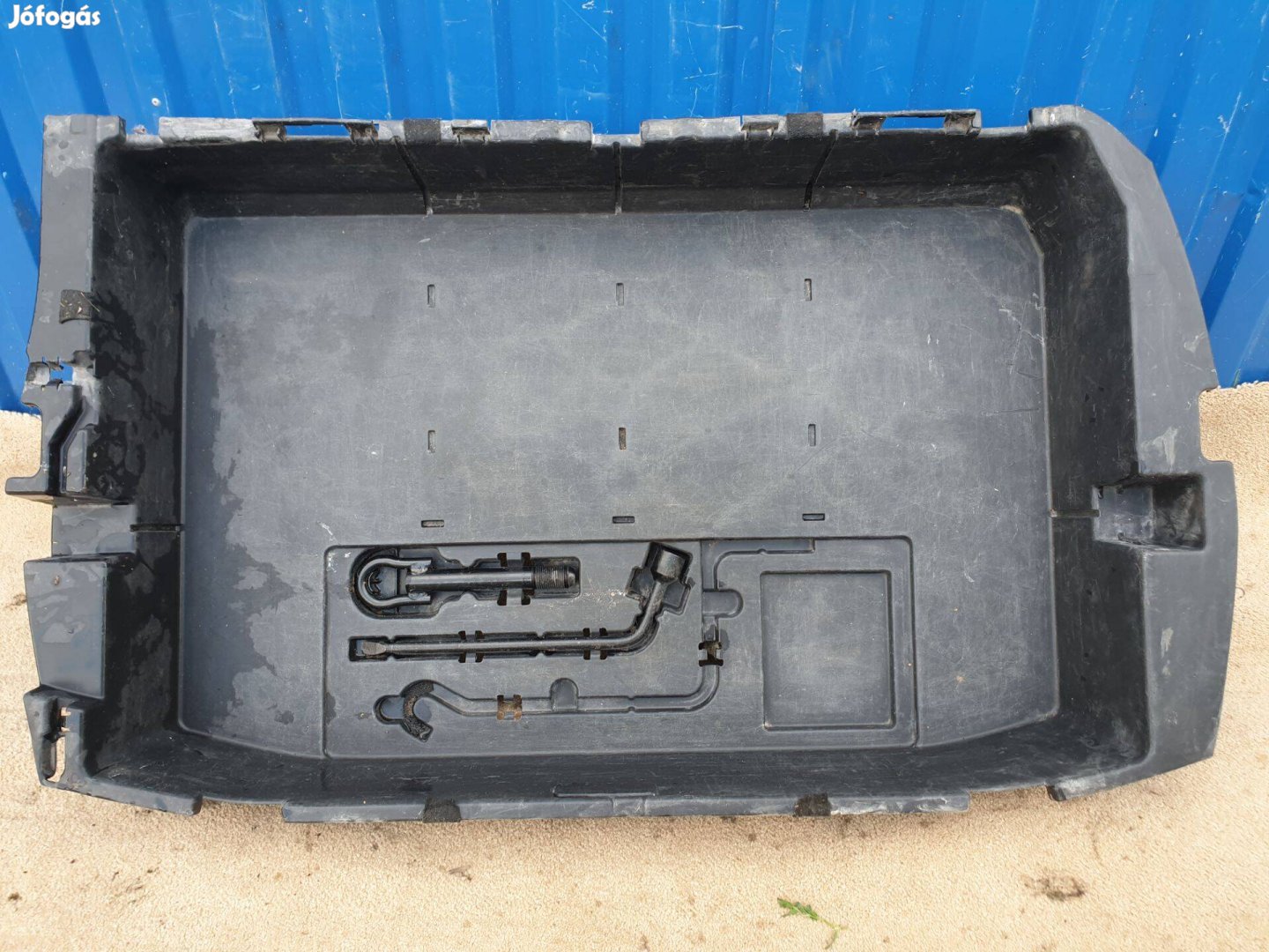 Toyota Prius II csomagtér tároló doboz 6499347010, vonószem kerékkulcs
