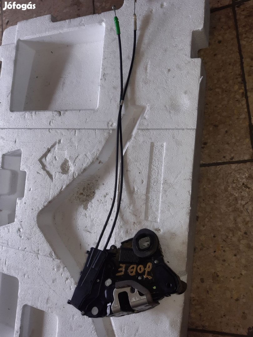 Toyota Prius Jobb Első Ajtó Zárszerkezet Központizár Motor