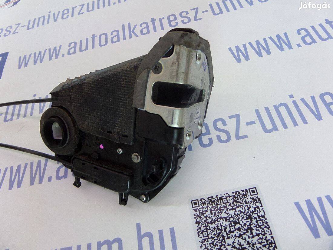 Toyota Prius Jobb hátsó ajtózár, bontott, Prius II