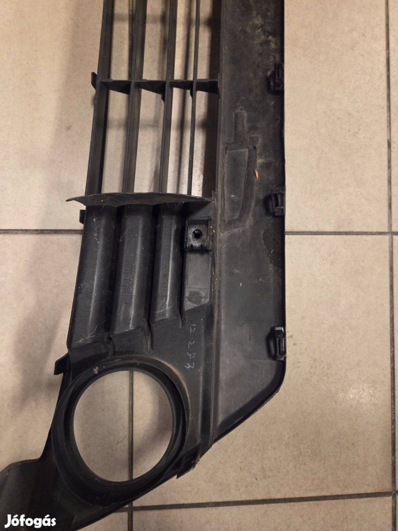 Toyota Prius Lökhárító betét