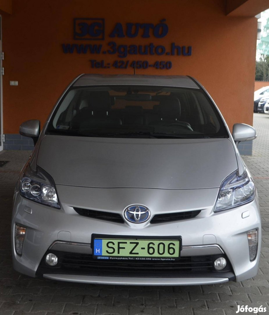 Toyota Prius Plug-IN ! 200.759 KM ! Végig Igazo...