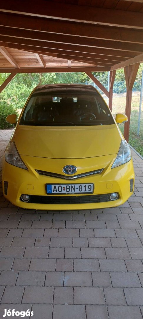 Toyota Prius + Hibrid 1,8cc