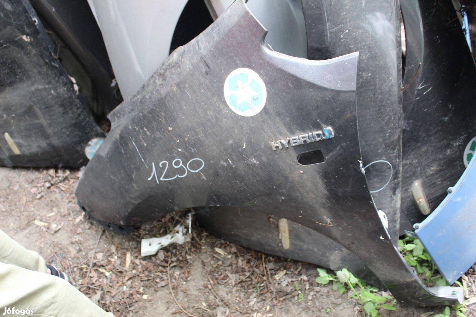 Toyota Prius bal első sárvédő