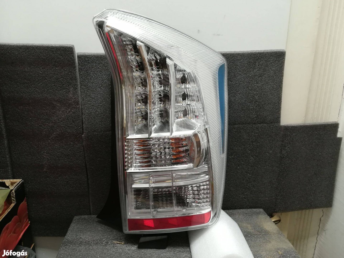 Toyota Prius hátsólámpa jobb 2009 -> 2011 (f/f) kpl LED