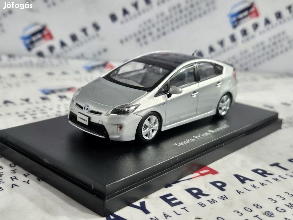 Toyota Prius tetőablakos - ezüst -  Toyota - 1:43