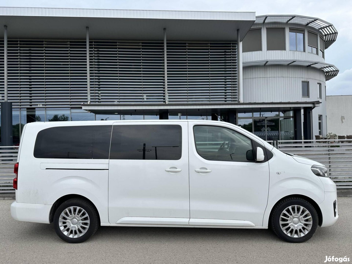 Toyota Proace 2.0 D-4D Family Base L2H1 Magyaro...