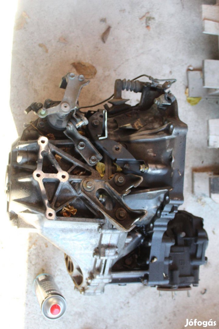 Toyota Rav4 3 2.2D 2Ad sebességváltó man. 6 (412)