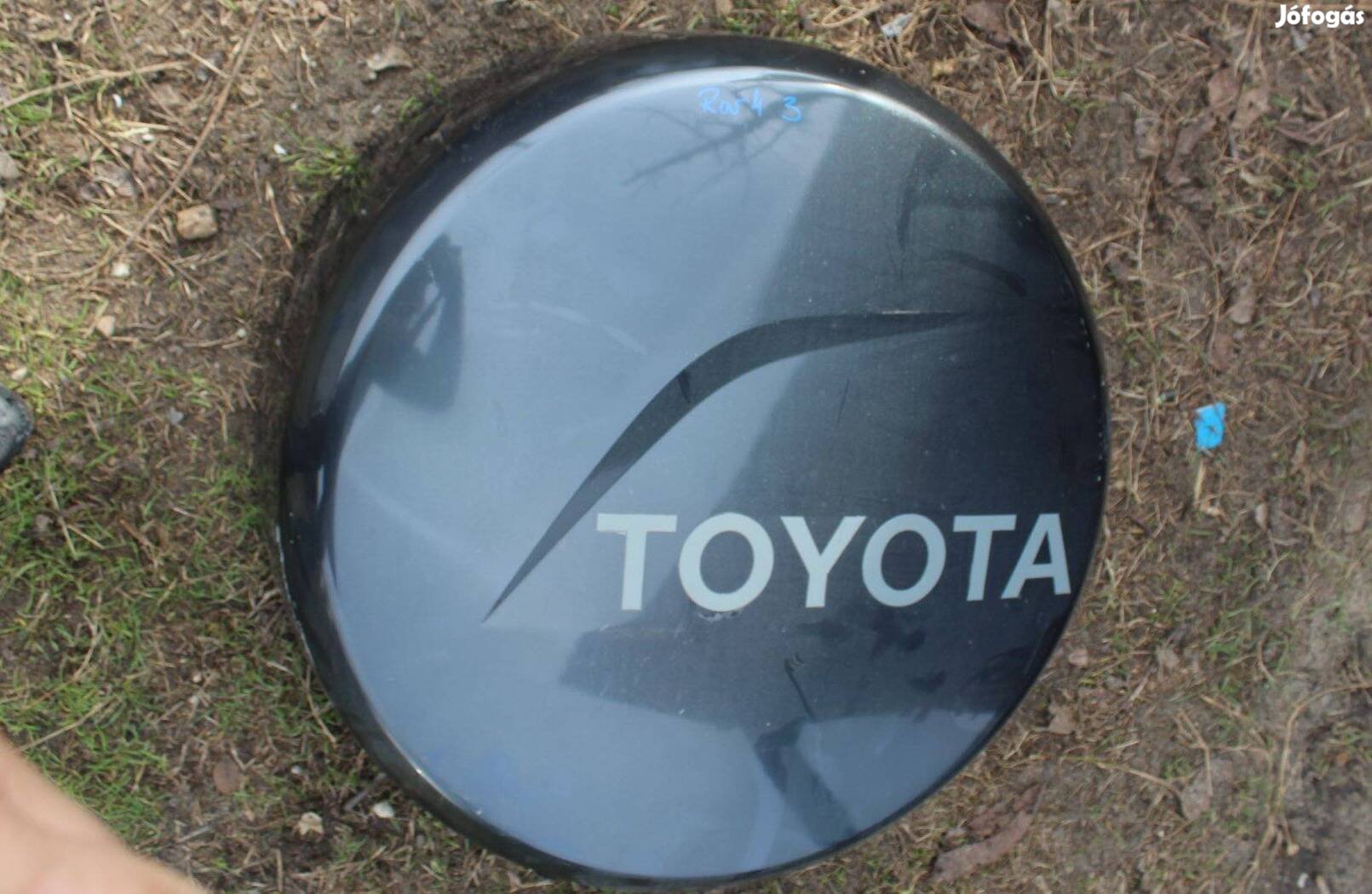 Toyota Rav4 3 pótkerék takaró