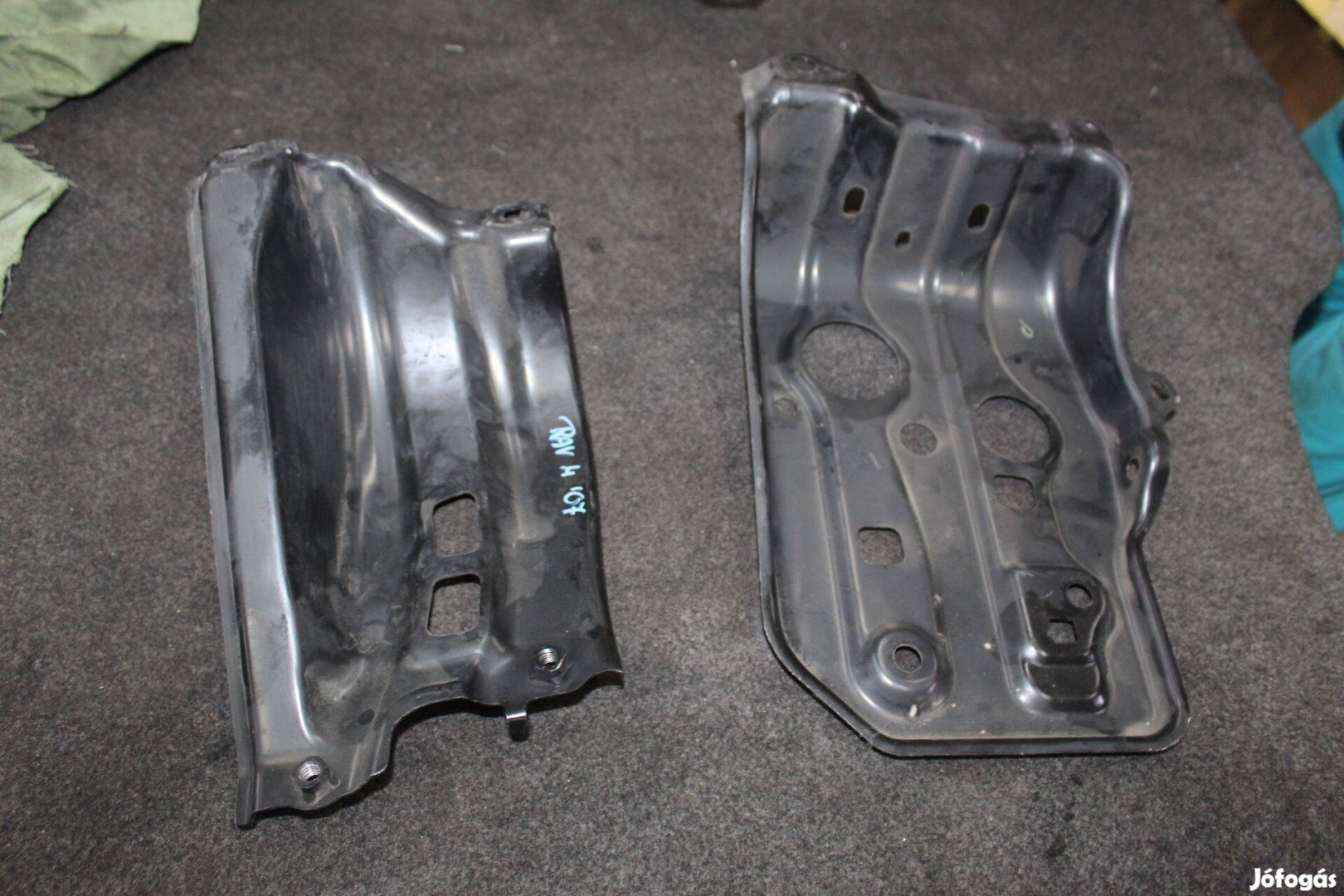 Toyota Rav4 III 2006-2013 akkumlátor tartó tálca