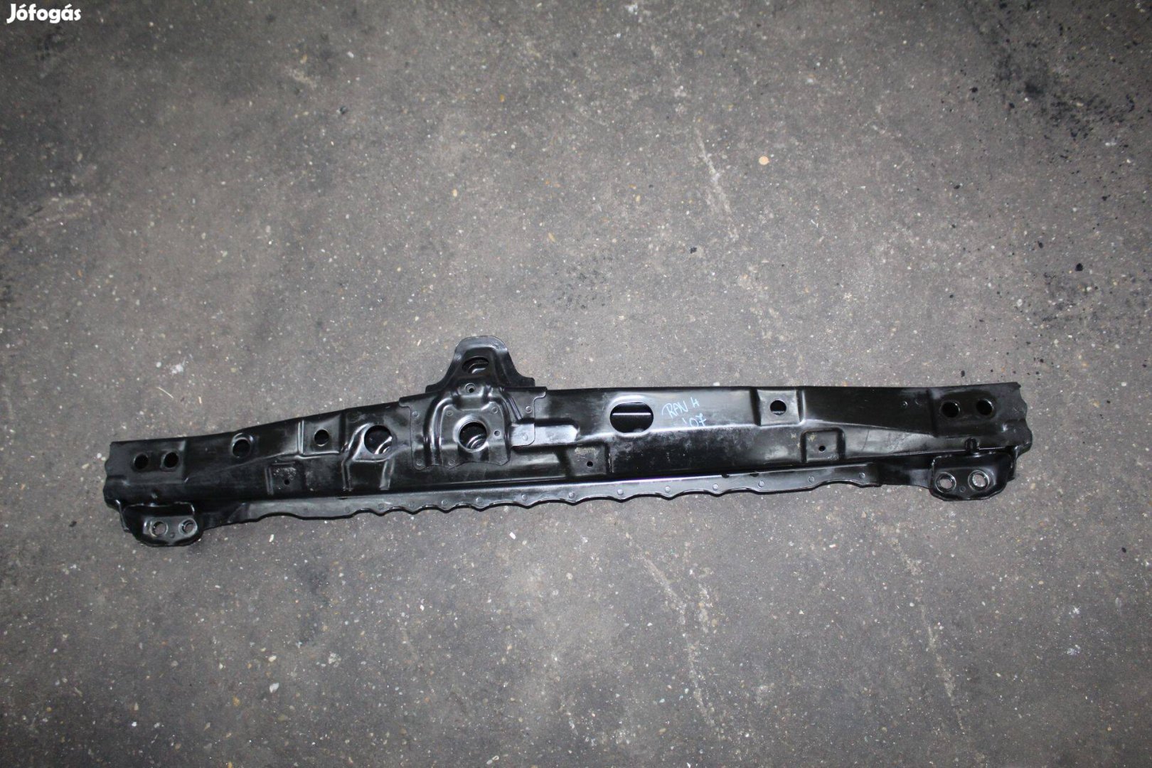 Toyota Rav4 III 2006-2013 alsó hűtőtartó