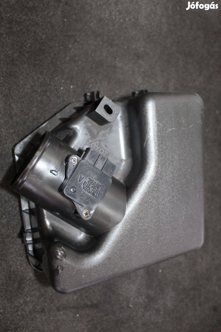 Toyota Rav4 III 2006-2013 légtömegmérő 2220430010
