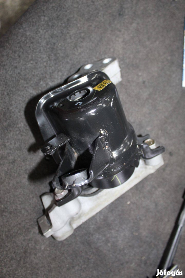 Toyota Rav4 III 2006-2013 motortartó bak