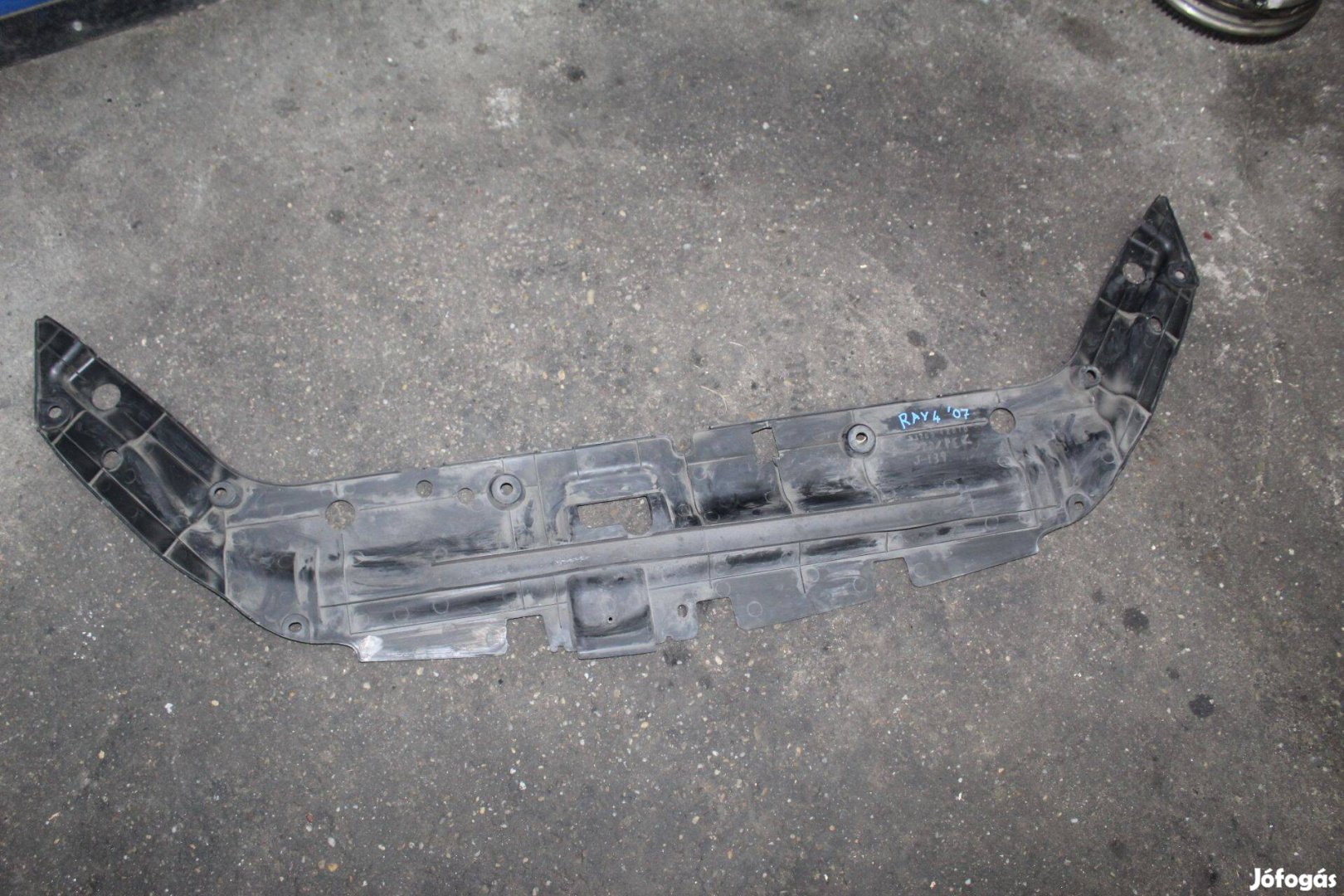 Toyota Rav4 III 2006-2013 radiátor felső borítás 5328942010