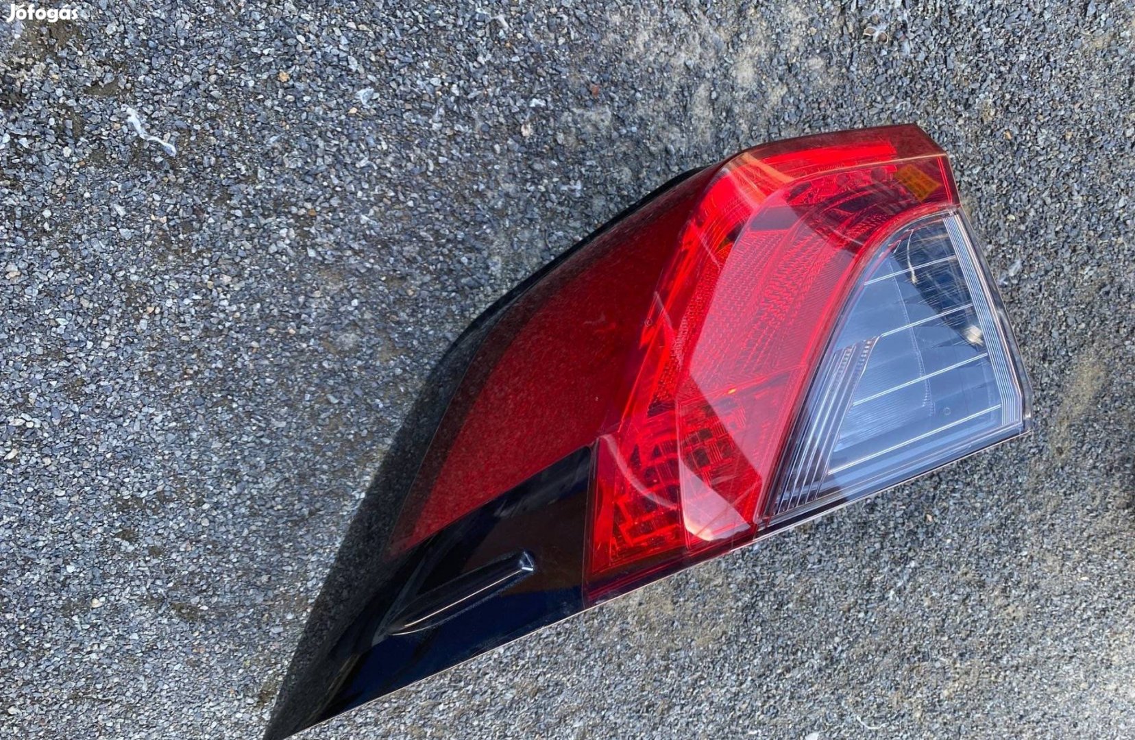 Toyota Rav4 ,2020 bal hátsó lámpa