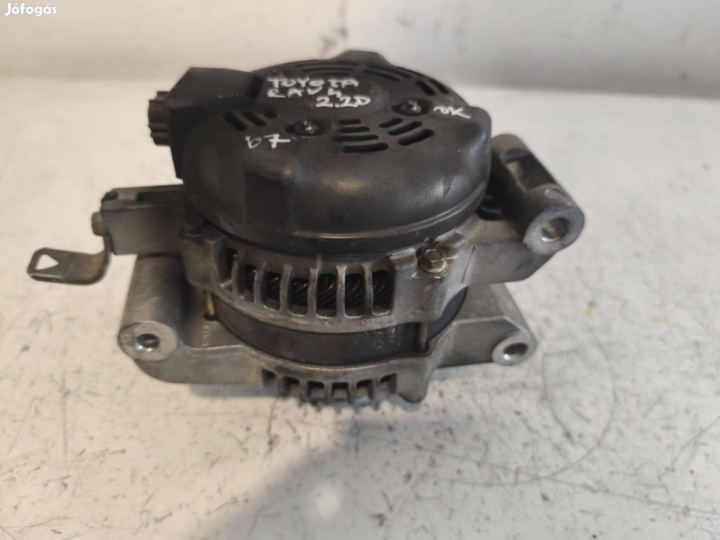 Toyota Rav4 (XA30) 2.2 D4d generátor 021080-2570