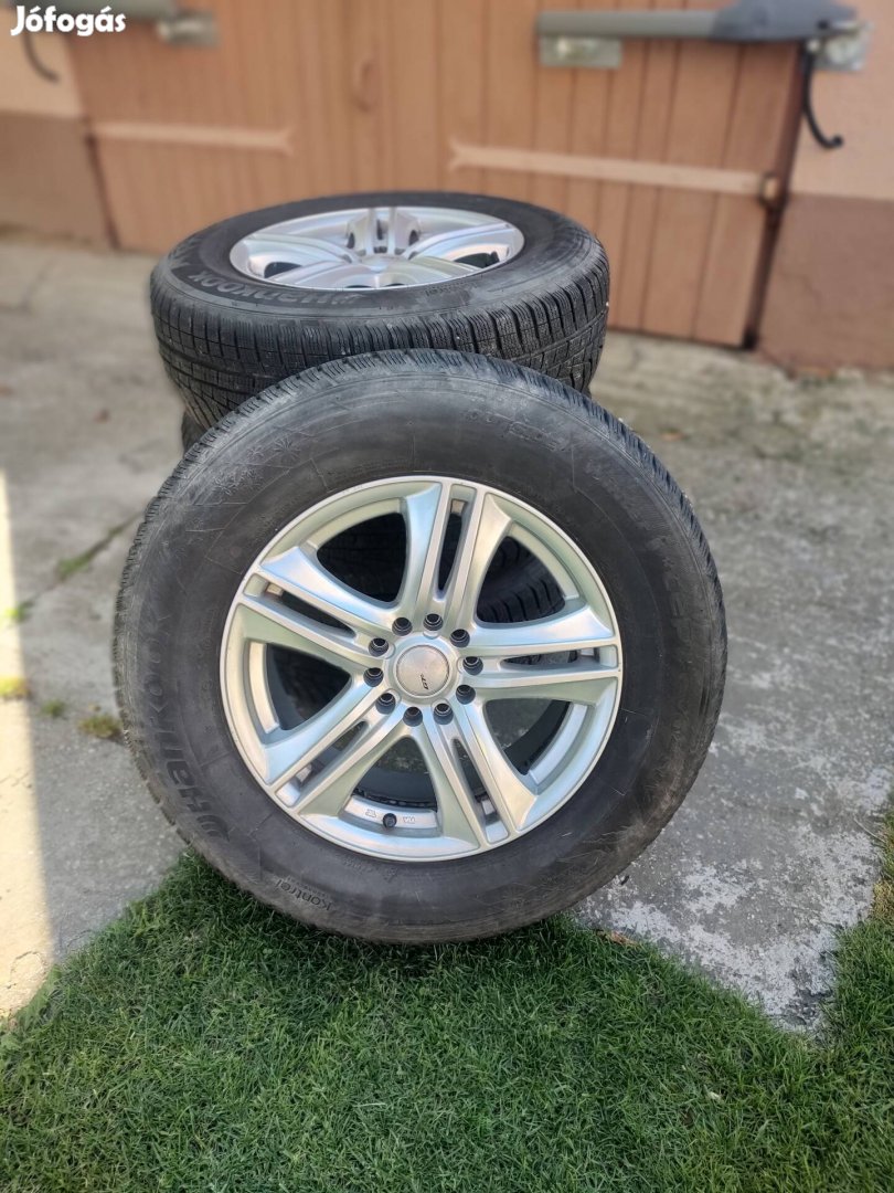 Toyota Rav4 alufelni téli gumival eladó!