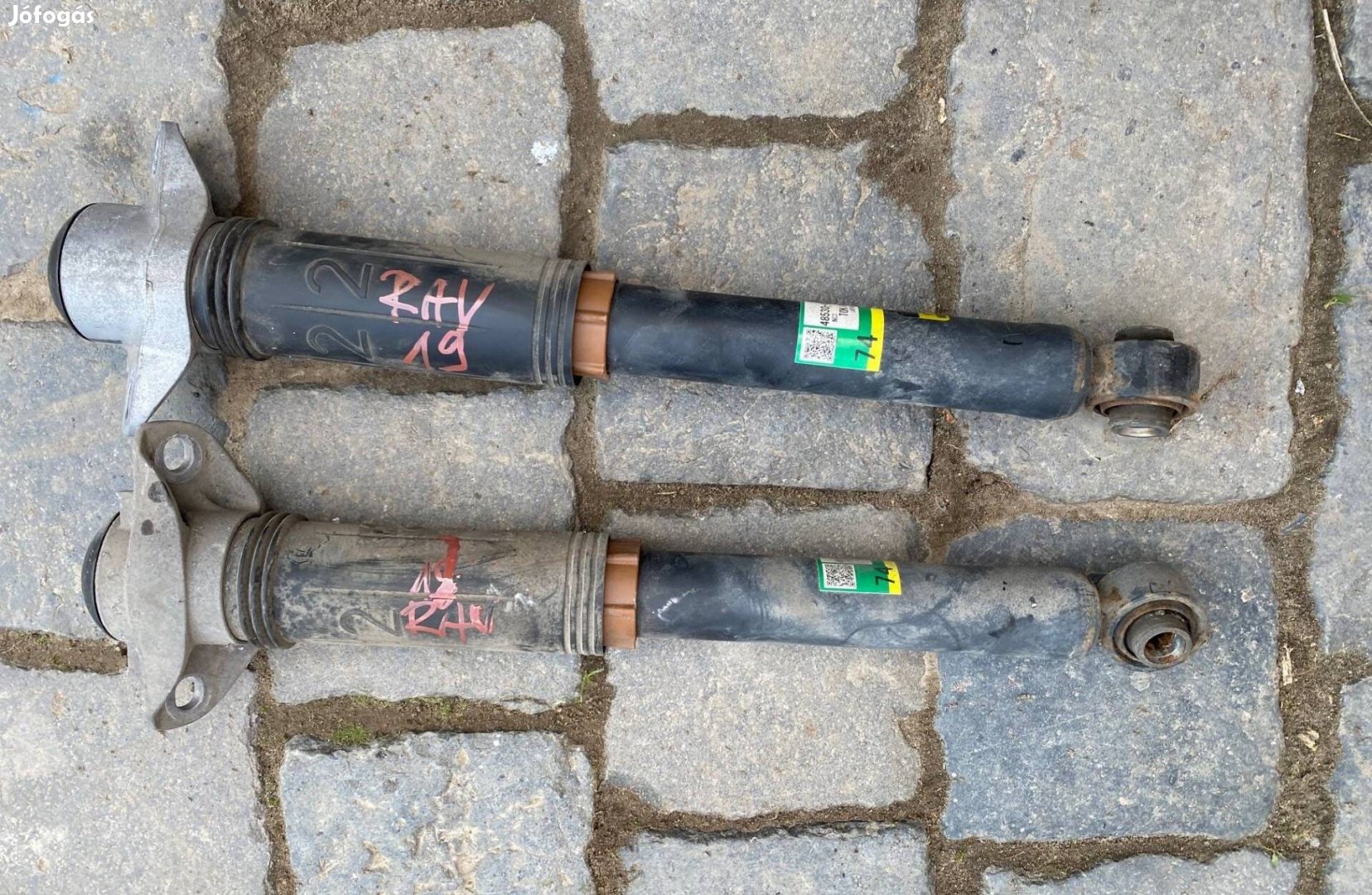 Toyota Rav4 hátsó lengéscsillapitó