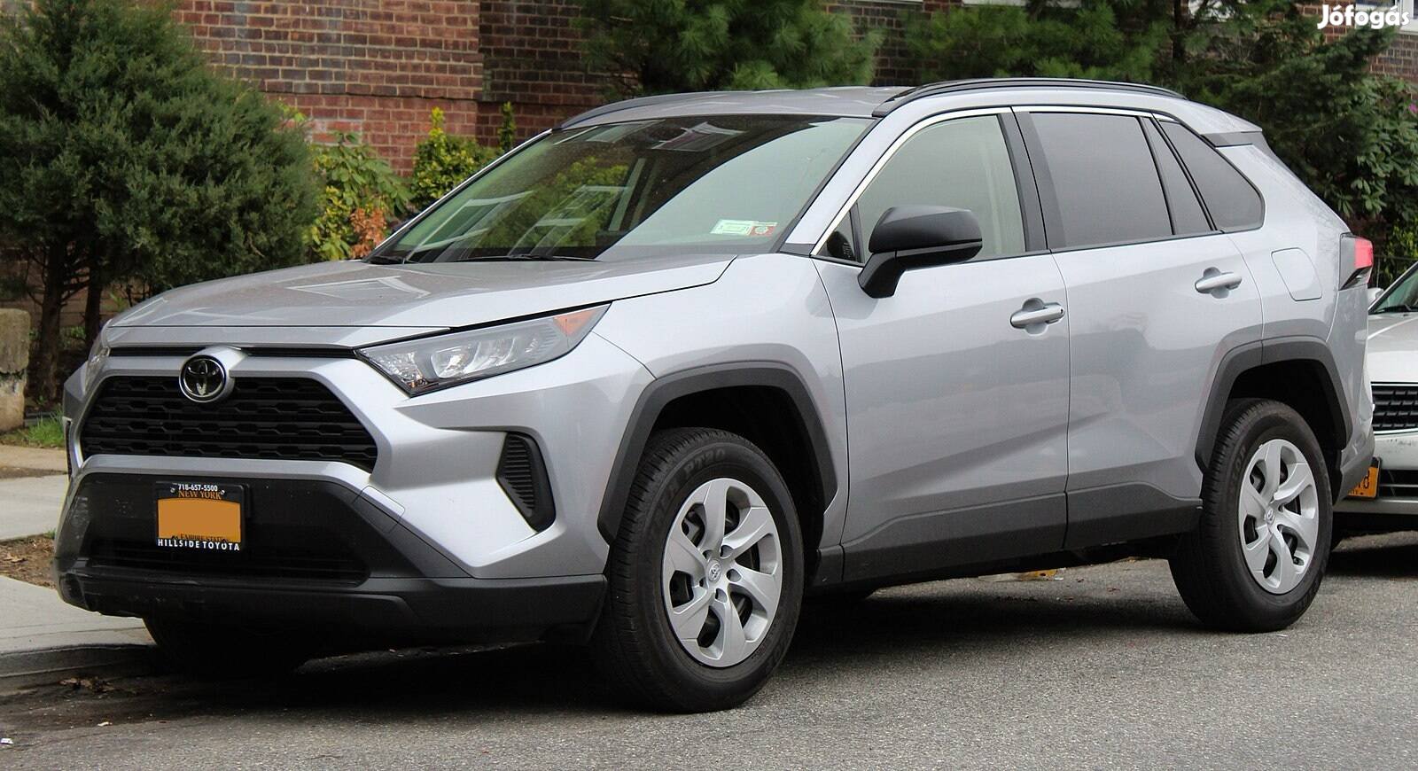 Toyota Rav4 tetősín 