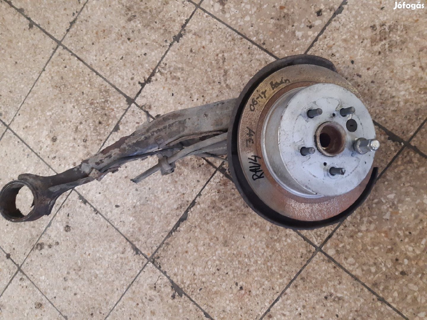 Toyota Rav 4 00-05 Jobb Hátsó Lengőkar Csonkállvány