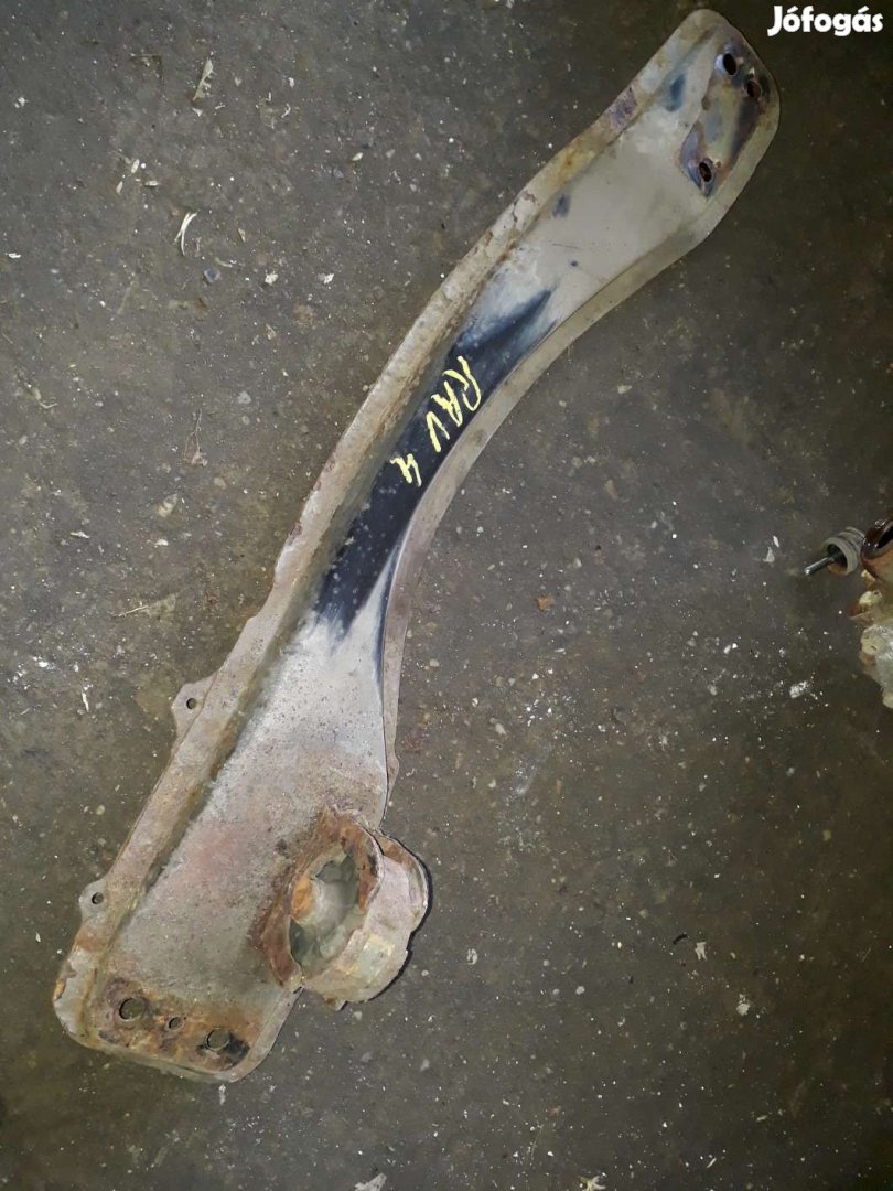 Toyota Rav 4 00-05 Váltó Kereszttartó