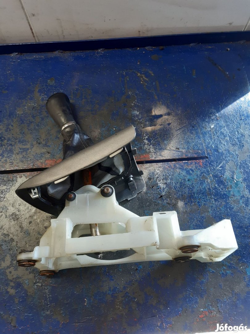 Toyota Rav 4 00-05 Váltó Kulissza