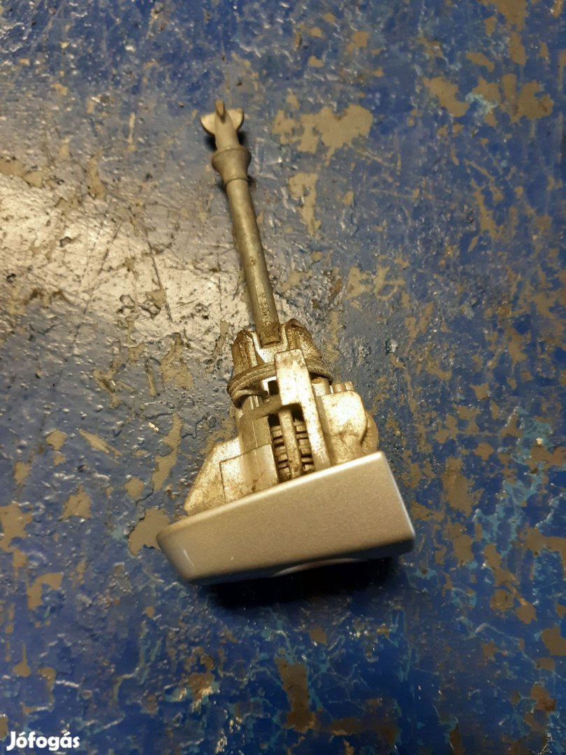 Toyota Rav 4 05-13 Bal Első Külső Ajtókilincs Burkolat