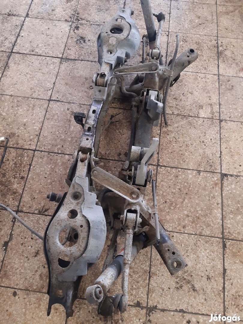 Toyota Rav 4 05-13 Hátsó Bölcső