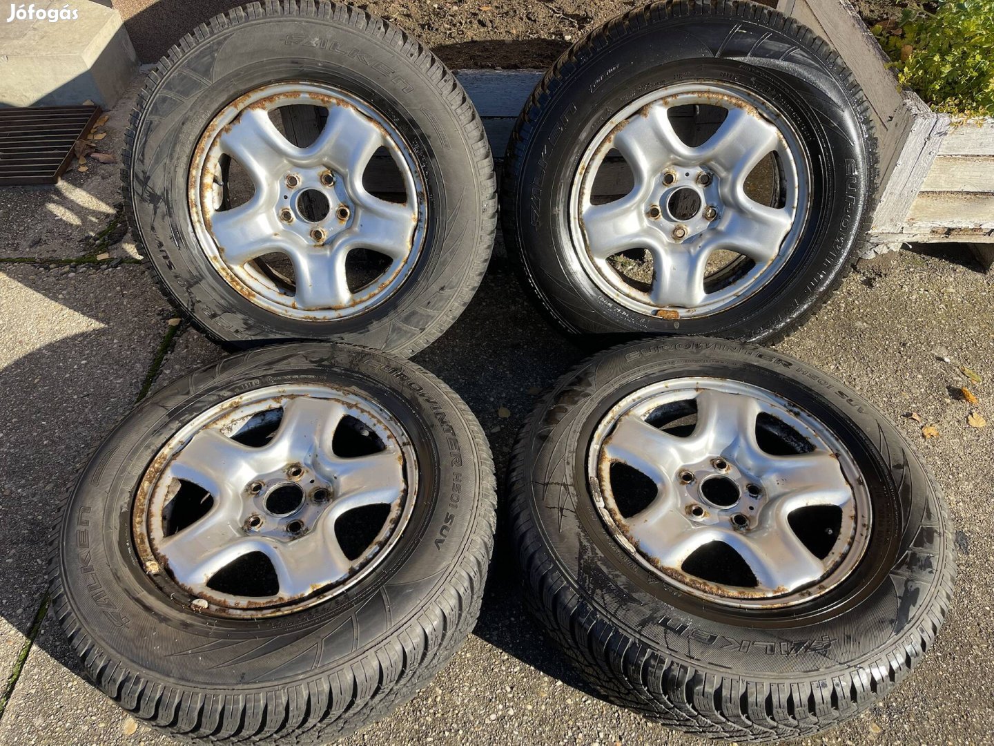 Toyota Rav 4 5x114,3 16" lemezfelni garnitúra 215/70r16 téli gumikkal