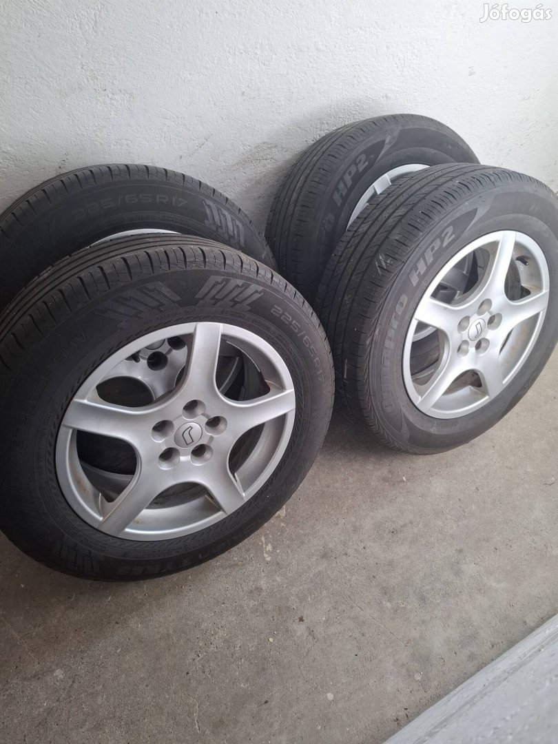 Toyota Rav 4 Alufelni nyári gumikkal 
