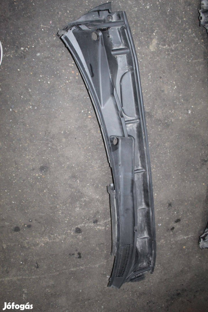 Toyota Rav 4 III 2006-2013 levélfogó rács 5570842140