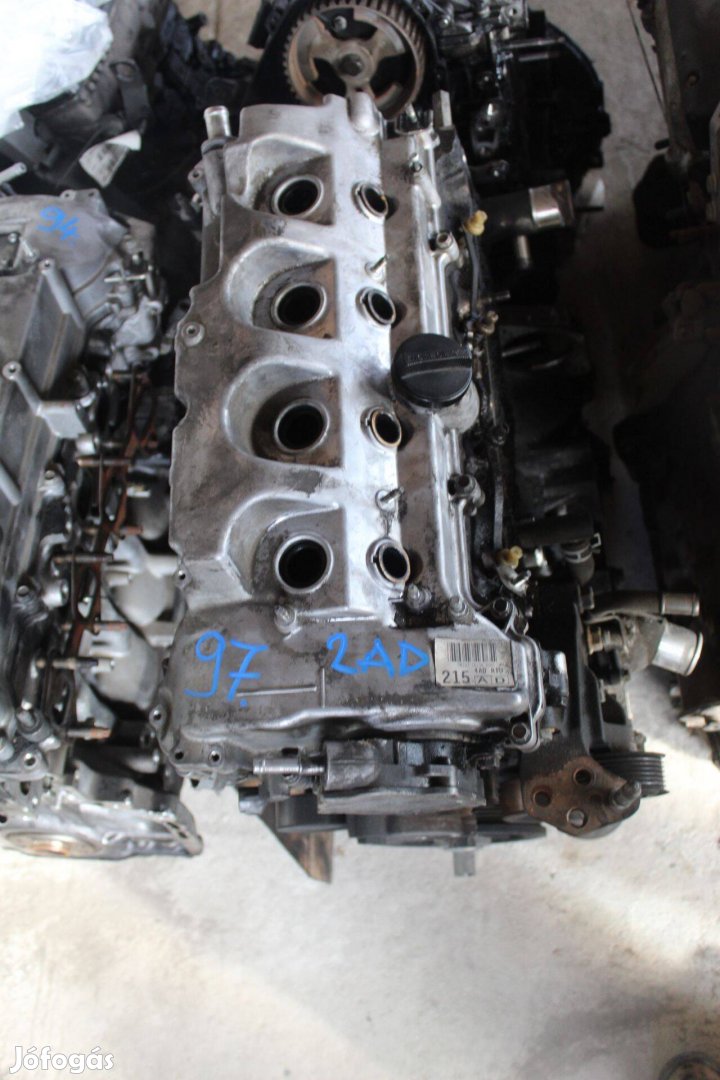 Toyota Rav 4 III 2.2 D Fűzött blokk hengerfejjel 2Ad FTV