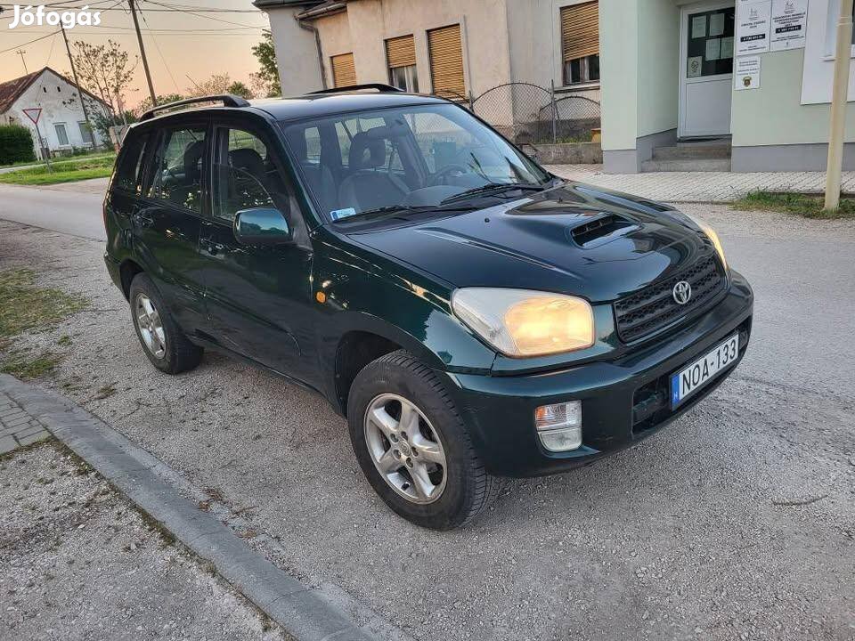 Toyota Rav 4 Rav4 2.0 D-4D 4x4 2 év műszaki